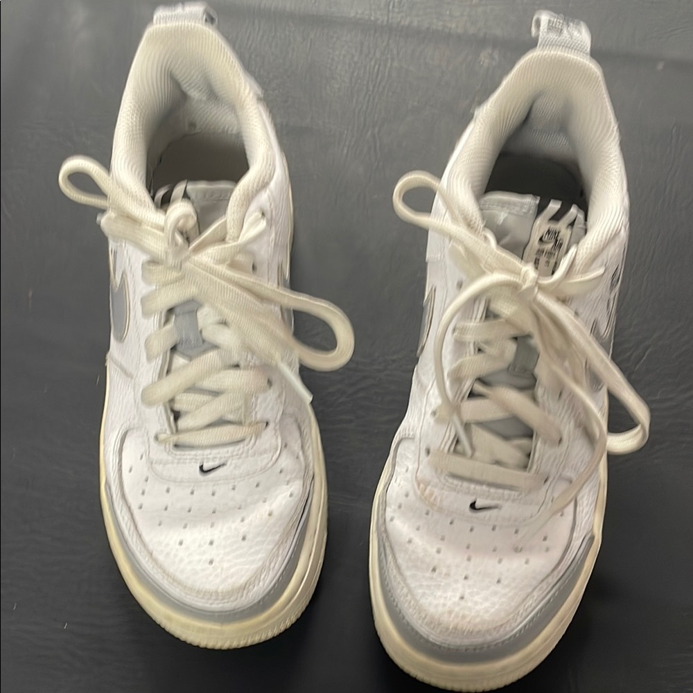 Nike White Sneakers Classic Low-Top Design